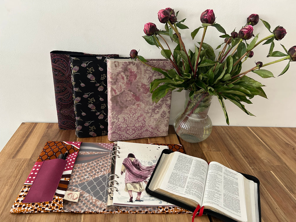 PRE-ORDER – Devotional Ringbinder (Redeemer Women Exclusive)